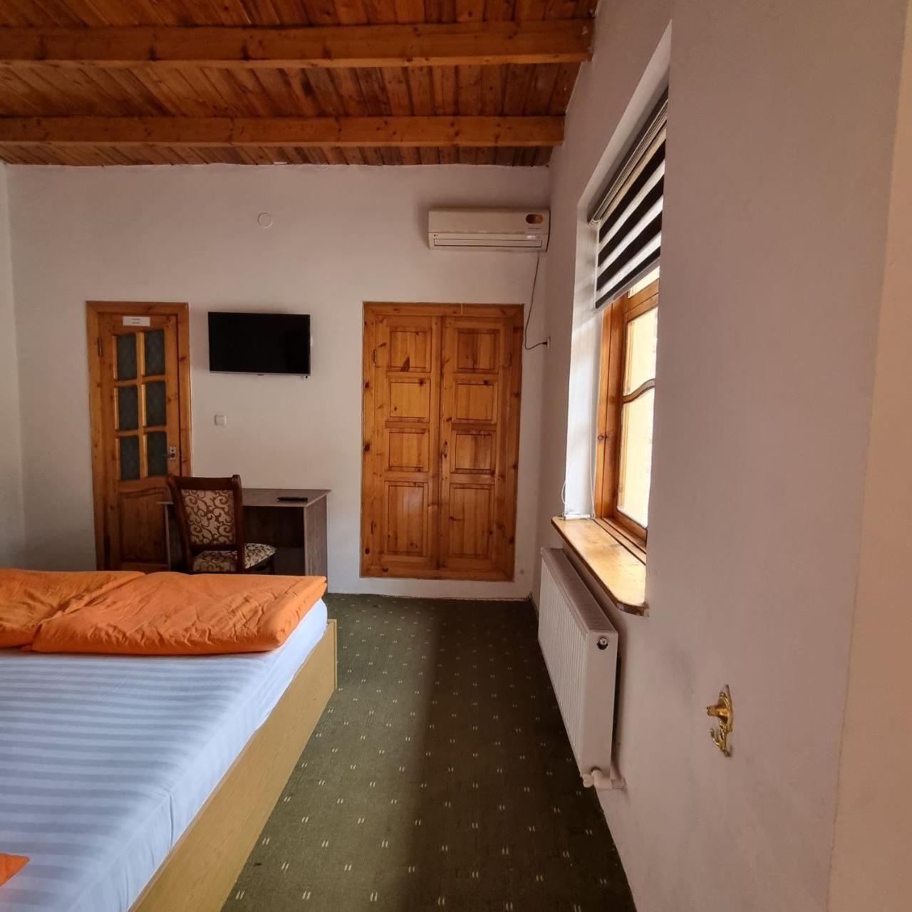 Sim Sim Hostel & Guest House Near The Church ซามาร์คันด์ ภายนอก รูปภาพ